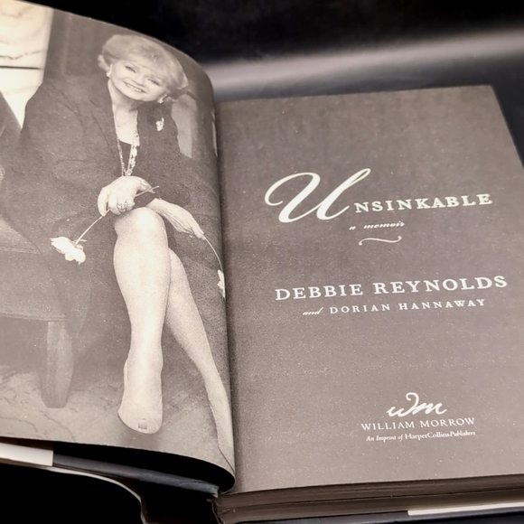 Genuine Authentic Debbie Reynolds Signed Autographed Book "Unsinkable A Memoir" - Picture 3 of 10